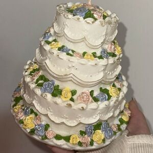 Vintage Wedding Cake Candle Decor